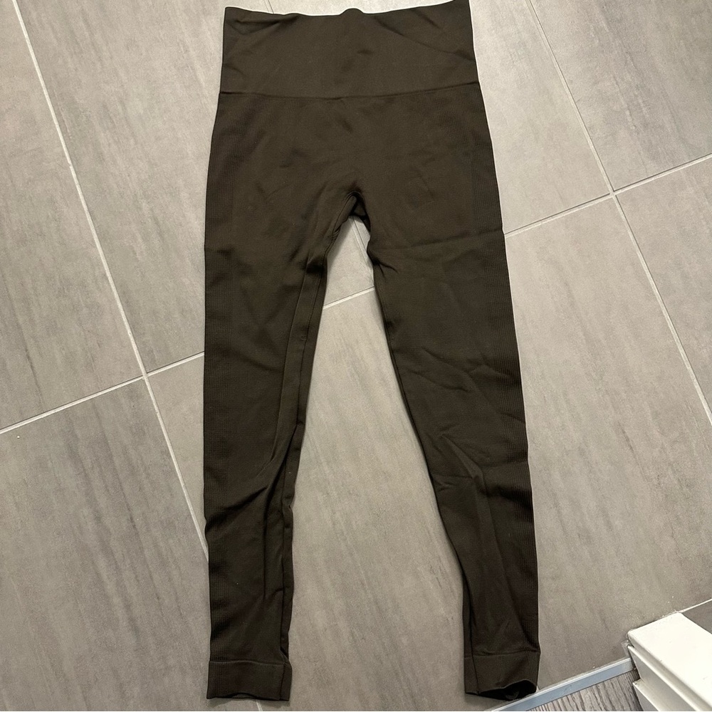 SET Active Brown Leggings, size small